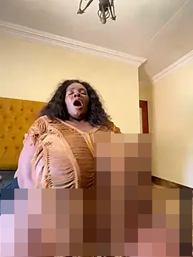 xXXSexyamazon's Webcam Show