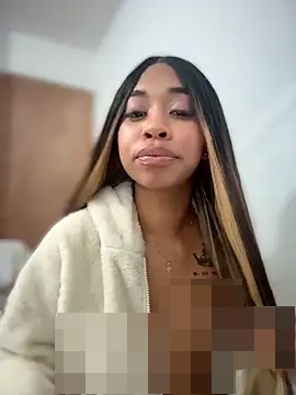 bella__honey's Webcam Show