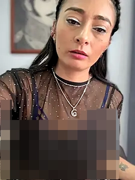 _Bella-Office1's Webcam Show