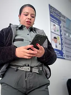 Ariana-07's Webcam Show