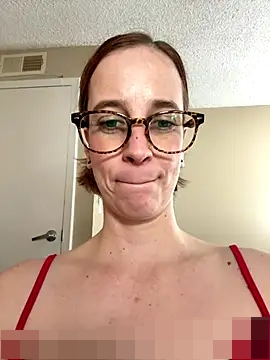 CreamedKitten's Webcam Show