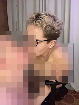 MrMrsRight's Webcam Show