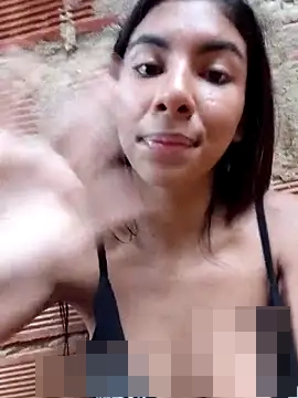 chaparritahot99's Webcam Show