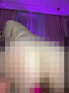 HugeBoobsAlice's Webcam Show