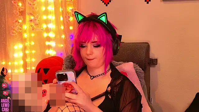 Angel-Lewd-Cake's Webcam Show