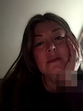 emma_tour's Webcam Show