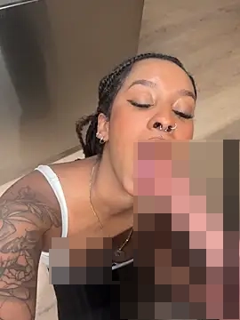 Your_Paris' Webcam Show