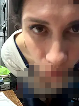 Alysson--'s Webcam Show