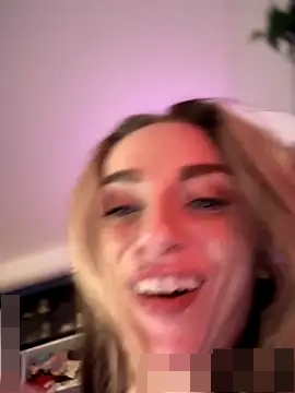 DallasAria's Webcam Show