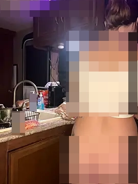 chellerayy's Webcam Show