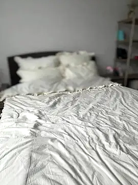 tina1your1's Webcam Show