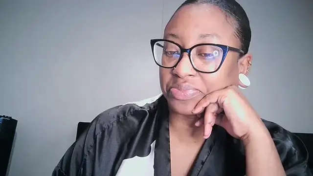 Nyxie_Chaos' Webcam Show