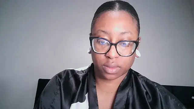 Nyxie_Chaos' Webcam Show