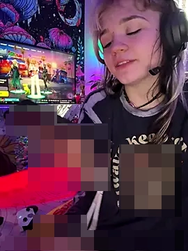 Cutiepiespanks' Webcam Show