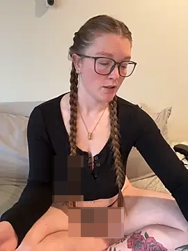 PussiesnCream_'s Webcam Show