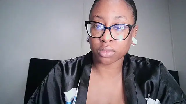 Nyxie_Chaos' Webcam Show