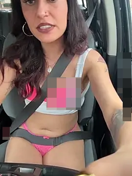 YourQueen18's Webcam Show