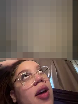 QueenNuttCollector's Webcam Show