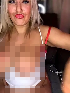 LittleMissEeve's Webcam Show