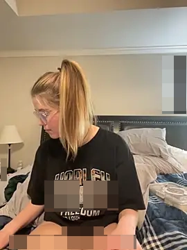 Riley_ray69's Webcam Show