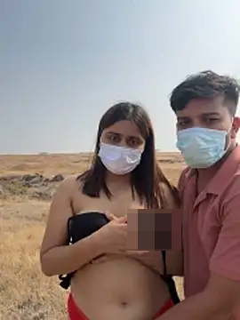 youngcoupleloverose's Webcam Show