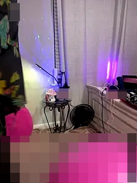 BigFineSelena's Webcam Show