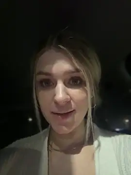 Love_Bri's Webcam Show