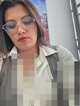 LIZ-06_'s Webcam Show