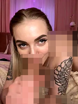 HugeBoobsAlice's Webcam Show