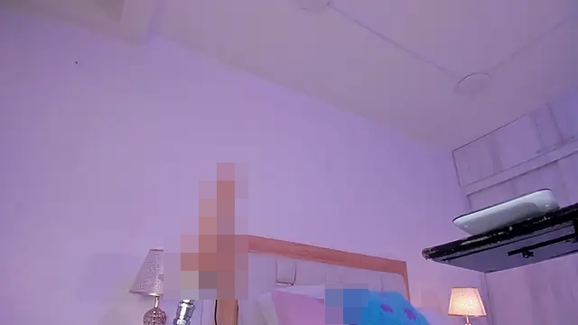 mia_hank's Webcam Show