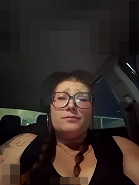 wildyoungNhorny's Webcam Show