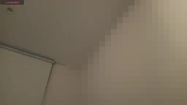 ava_bbyxo's Webcam Show