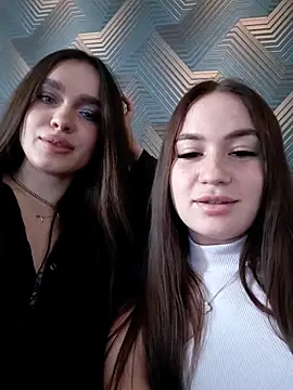 MayaGlow's Webcam Show