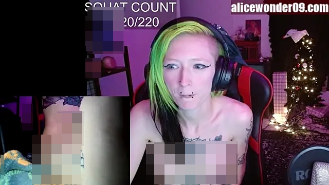 alicewonder09's Webcam Show