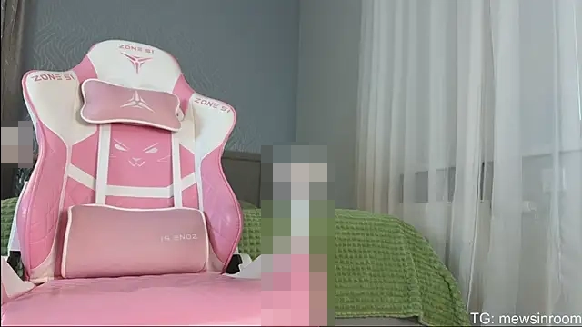 minimew1's Webcam Show