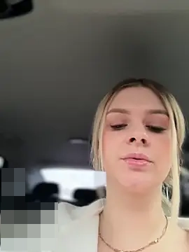 Love_Bri's Webcam Show