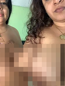 twocurvylatins' Webcam Show