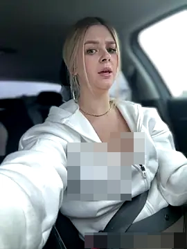 Love_Bri's Webcam Show