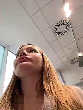 justmilaa's Webcam Show