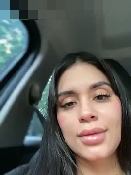 LaraHenao's Webcam Show