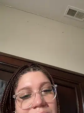 QueenNuttCollector's Webcam Show