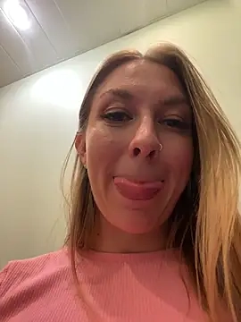 Sweet___Emily's Webcam Show