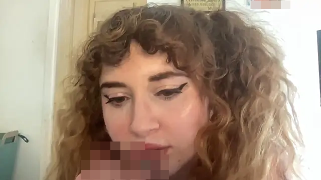 ariapeachy's Webcam Show