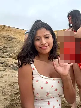 sexi_noemi's Webcam Show