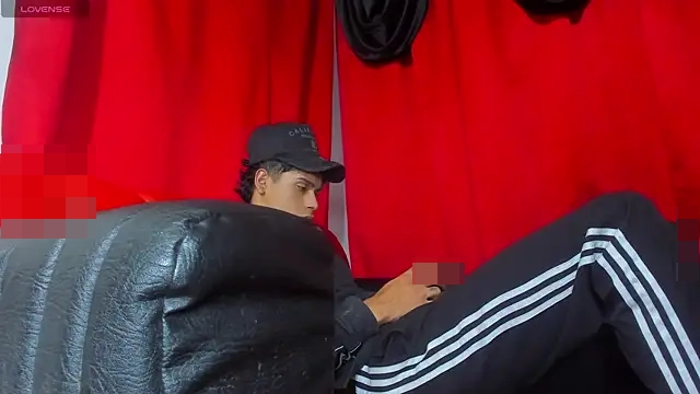 Extreme_Team8's Webcam Show