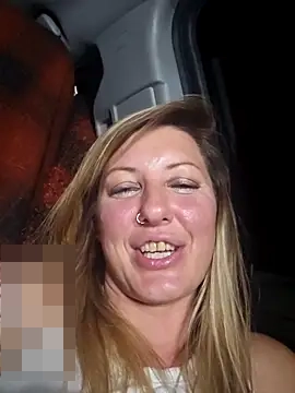 SheIsSomething's Webcam Show