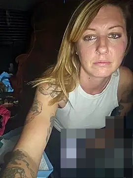 SheIsSomething's Webcam Show