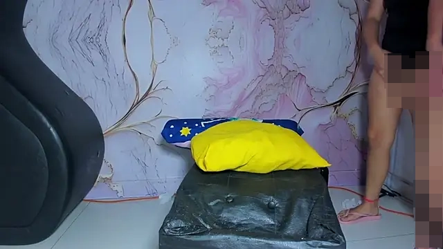 Fkn_dream18's Webcam Show