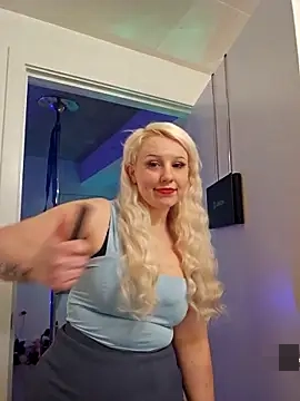 RaisingDaisy's Webcam Show