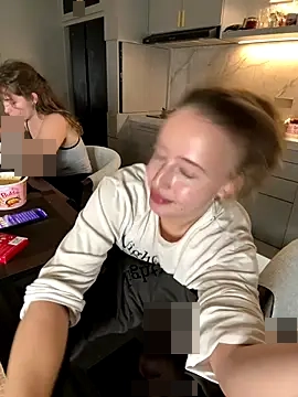 Nura_n_Sarah's Webcam Show